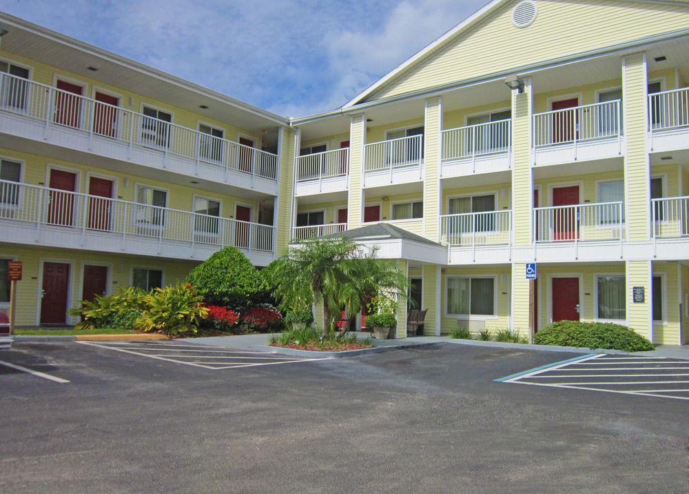 Hometowne Studios By Red Roof Orlando - Ucf Area Alafaya Buitenkant foto