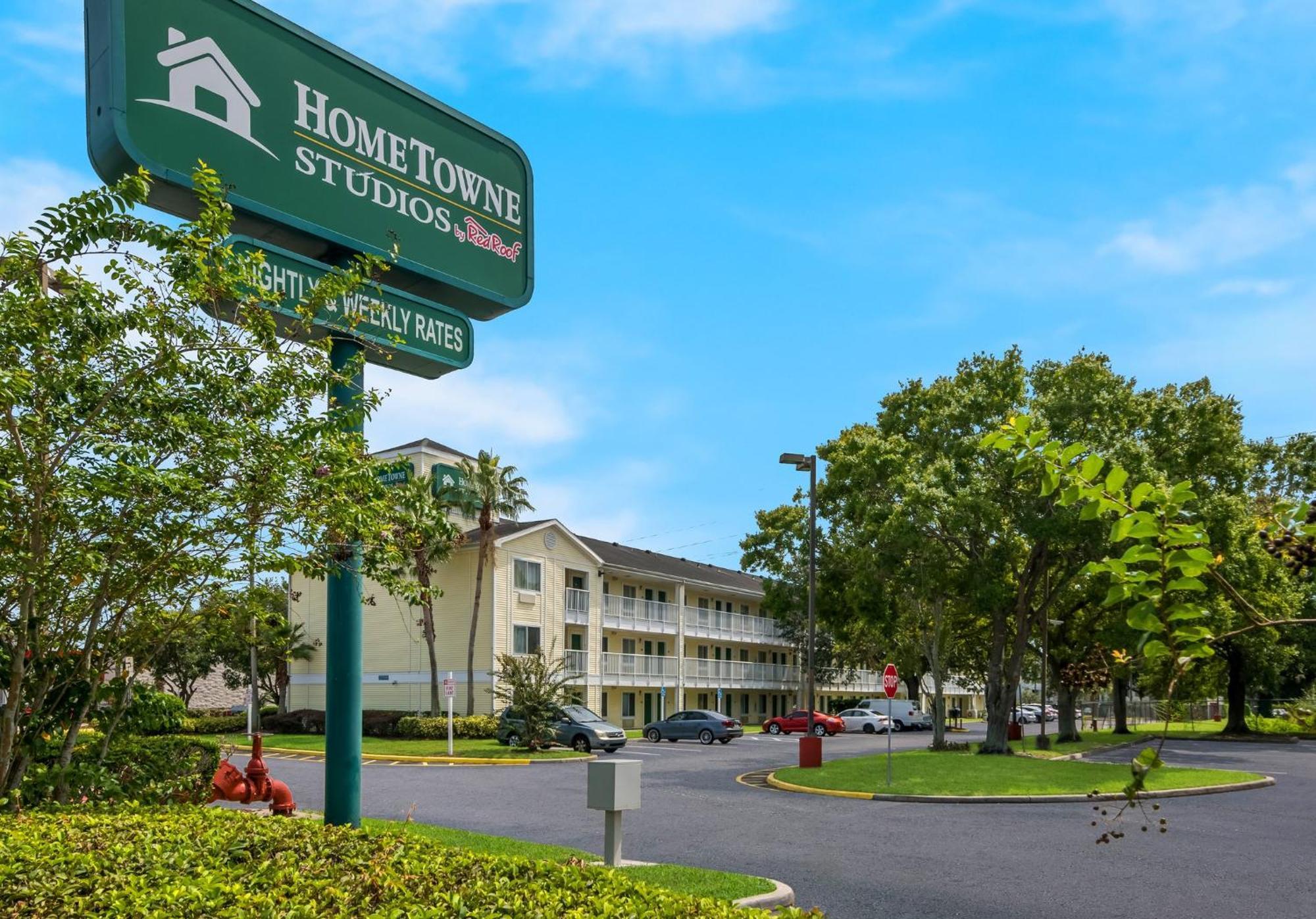Hometowne Studios By Red Roof Orlando - Ucf Area Alafaya Buitenkant foto